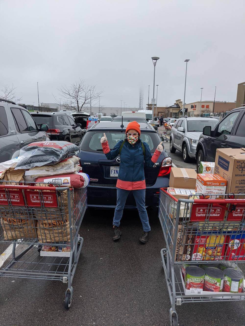 Randomly selected image of volunteers and/or meals